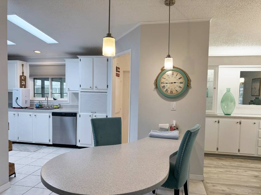 110 Jacaranda Terrace a Parrish, FL Mobile or Manufactured Home for Sale